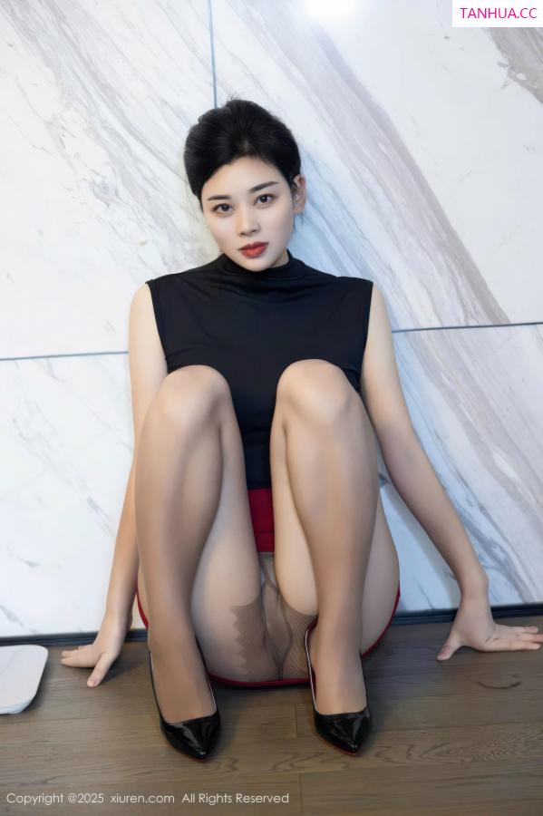   [XiuRen]高清写真图 2025.11.05 No.10948 徐清妍 魅惑黑丝第29张图片